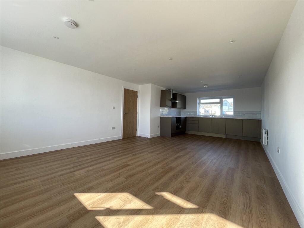 3 bed Apartment for rent in Benllech. From Dafydd Hardy - Llangefni