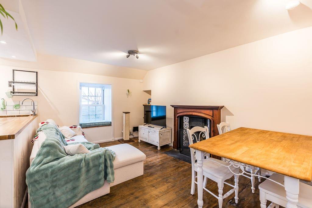 1 bed 1st Floor Flat for rent in Queensferry. From SouthSide Property Management - Edinburgh 1 bed 1st Floor Flat for rent in Queensferry. From SouthSide Property Management - Edinburgh