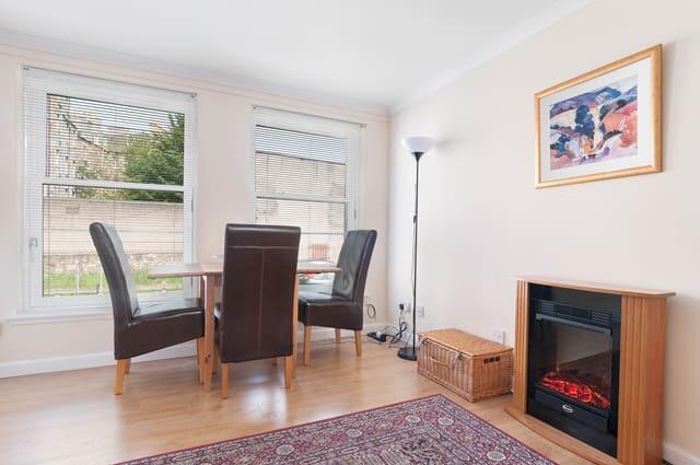 1 bed 1st Floor Flat for rent in Edinburgh. From SouthSide Property Management - Edinburgh