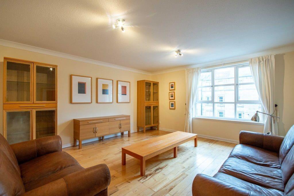 2 bed 1st Floor Flat for rent in Hermiston. From SouthSide Property Management - Edinburgh 2 bed 1st Floor Flat for rent in Hermiston. From SouthSide Property Management - Edinburgh