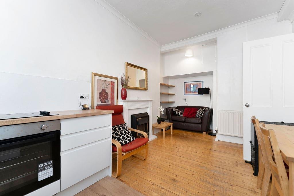 1 bed 1st Floor Flat for rent in Edinburgh. From SouthSide Property Management - Edinburgh 1 bed 1st Floor Flat for rent in Edinburgh. From SouthSide Property Management - Edinburgh