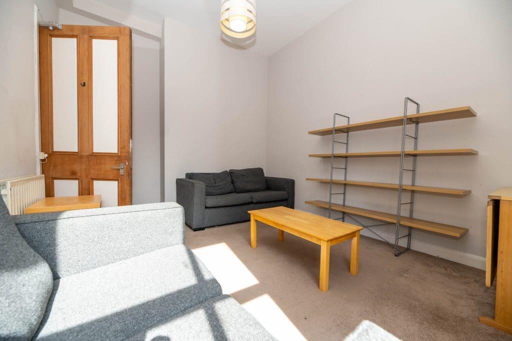 4 bed 1st Floor Flat for rent in Edinburgh. From SouthSide Property Management - Edinburgh