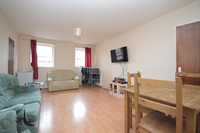 3 bed 1st Floor Flat for rent in Edinburgh. From SouthSide Property Management - Edinburgh