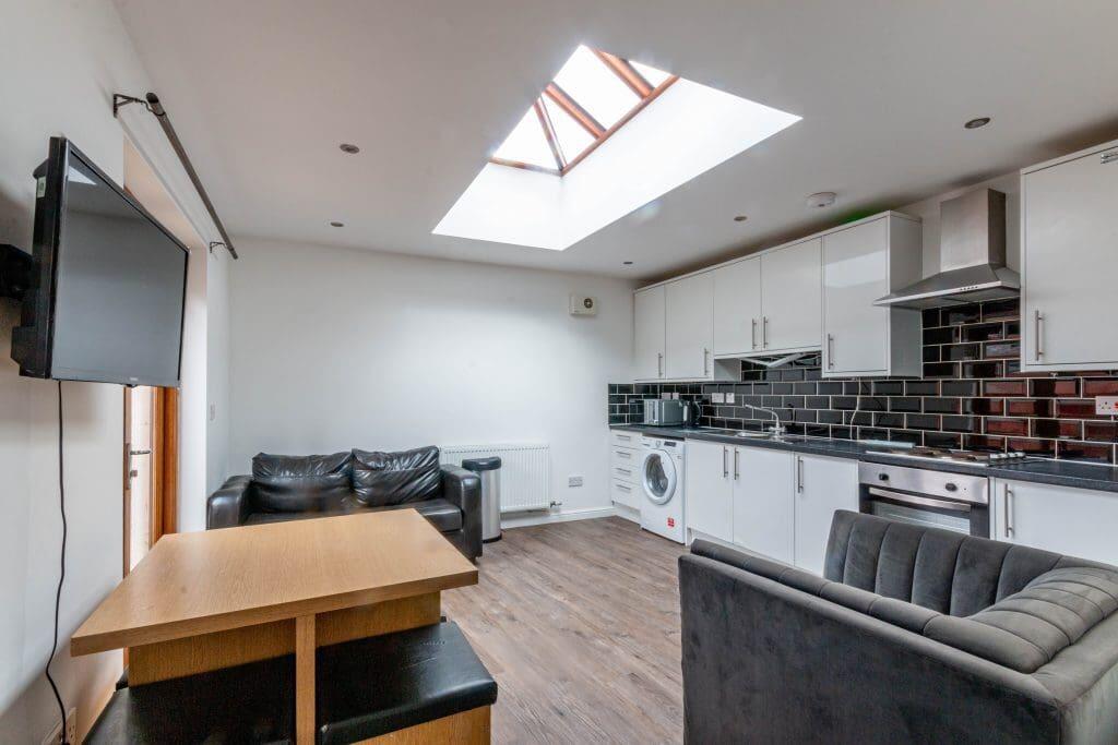 3 bed Cottage for rent in Loanhead. From SouthSide Property Management - Edinburgh 3 bed Cottage for rent in Loanhead. From SouthSide Property Management - Edinburgh