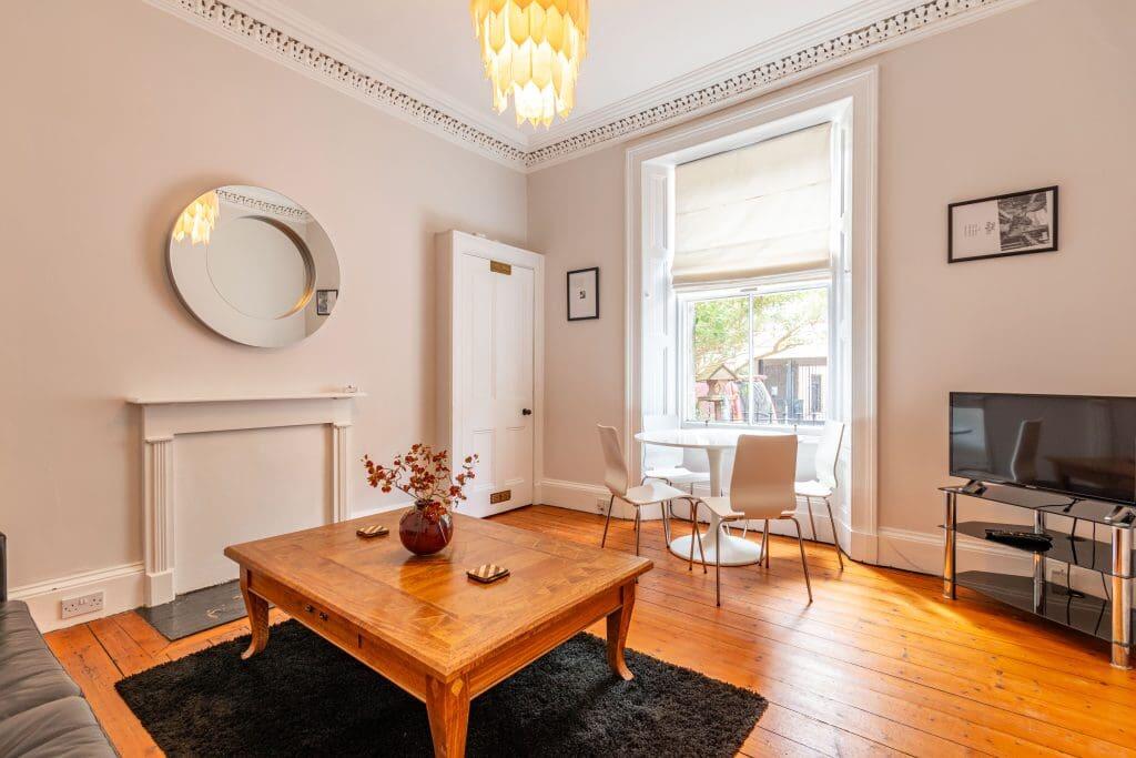 2 bed 1st Floor Flat for rent in Edinburgh. From SouthSide Property Management - Edinburgh