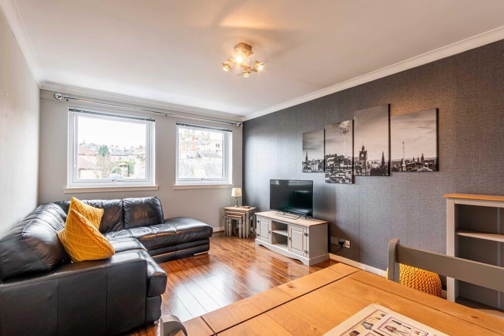 1 bed 1st Floor Flat for rent in Edinburgh. From SouthSide Property Management - Edinburgh