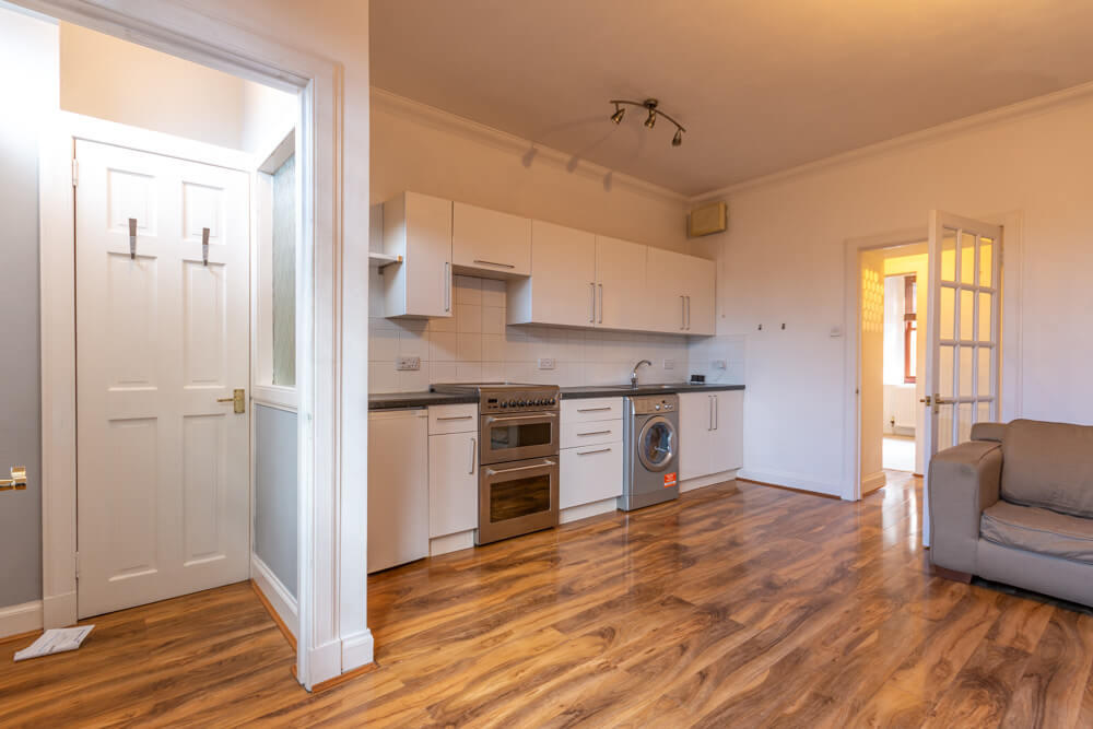 1 bed 1st Floor Flat for rent in Edinburgh. From SouthSide Property Management - Edinburgh