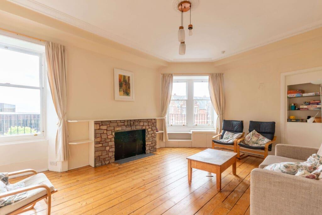 5 bed 1st Floor Flat for rent in Edinburgh. From SouthSide Property Management - Edinburgh