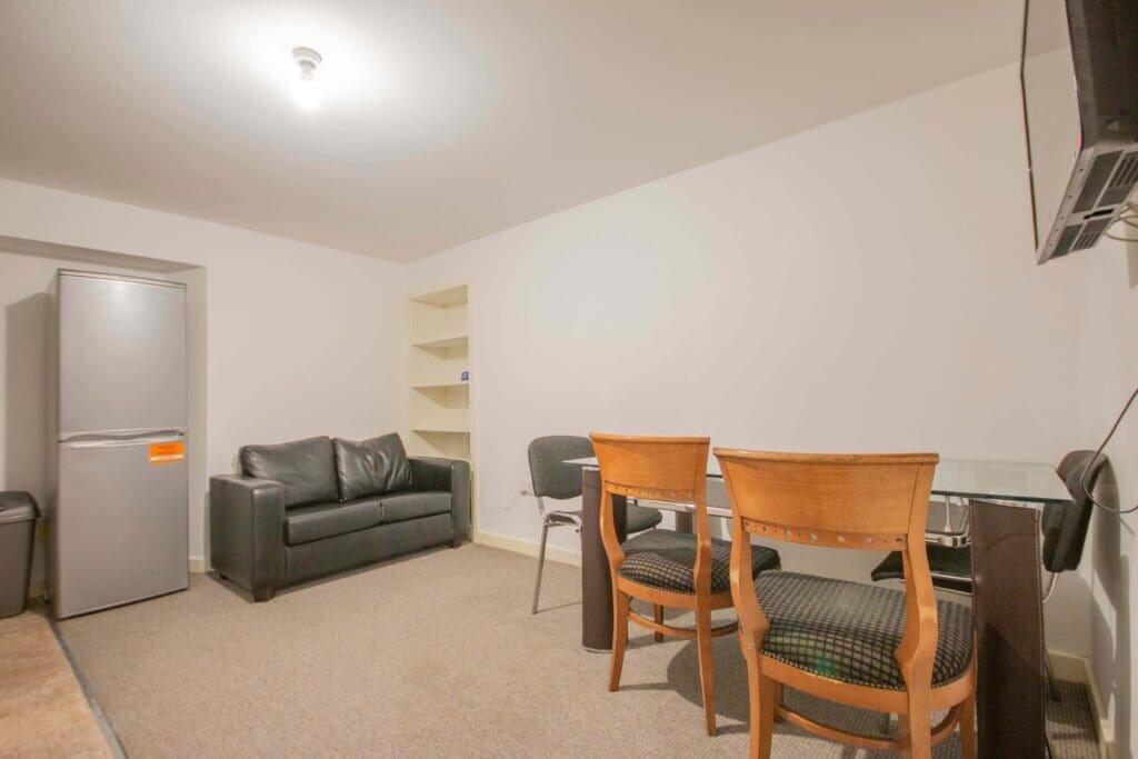 2 bed 1st Floor Flat for rent in Edinburgh. From SouthSide Property Management - Edinburgh