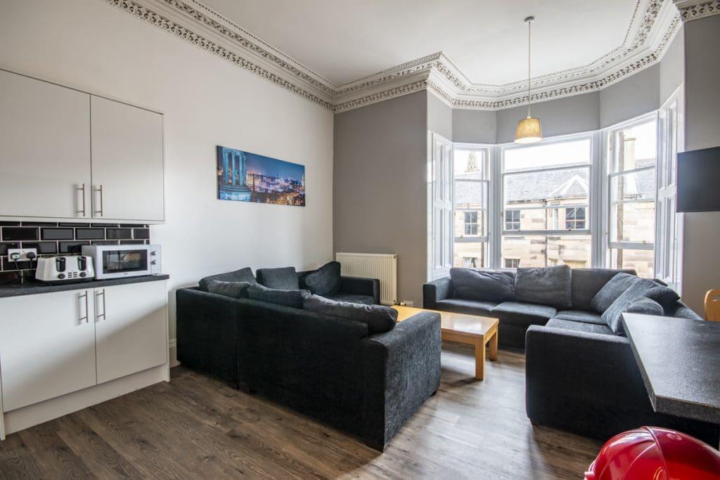 7 bed 1st Floor Flat for rent in Edinburgh. From SouthSide Property Management - Edinburgh