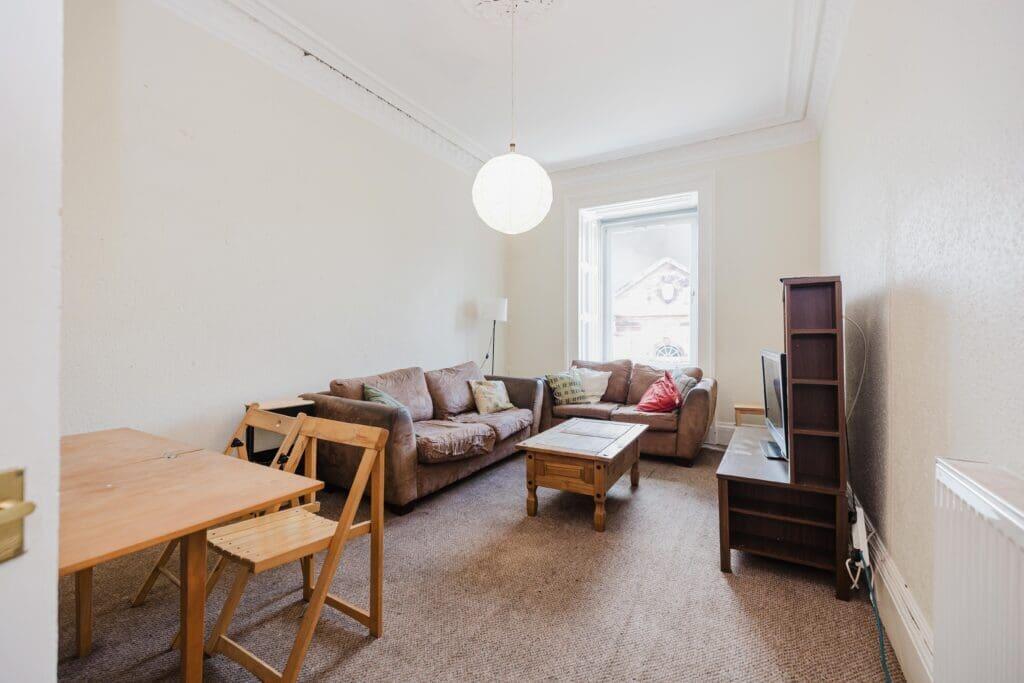 5 bed 1st Floor Flat for rent in Edinburgh. From SouthSide Property Management - Edinburgh