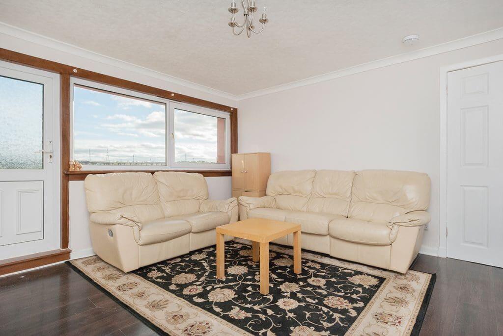 2 bed 1st Floor Flat for rent in Loanhead. From SouthSide Property Management - Edinburgh