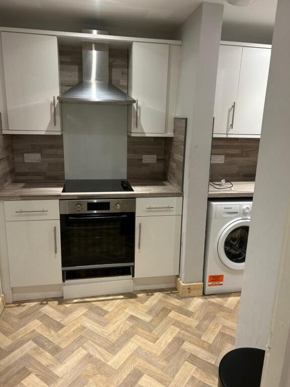 3 bed 1st Floor Flat for rent in Edinburgh. From SouthSide Property Management - Edinburgh