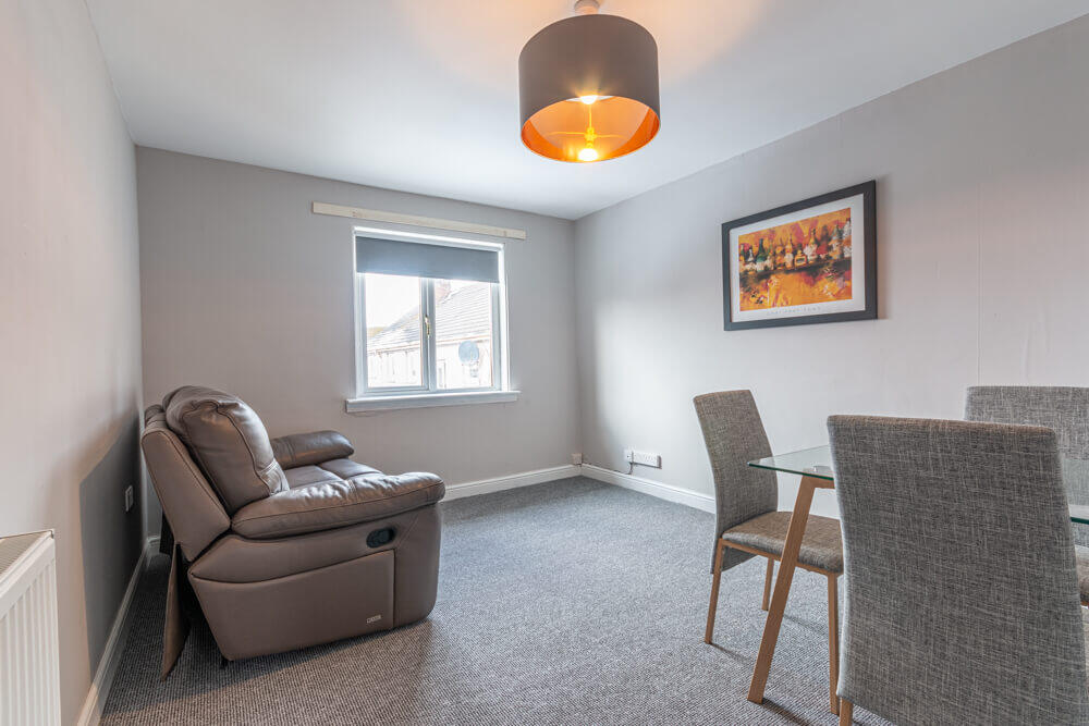 4 bed 1st Floor Flat for rent in Hermiston. From SouthSide Property Management - Edinburgh 4 bed 1st Floor Flat for rent in Hermiston. From SouthSide Property Management - Edinburgh