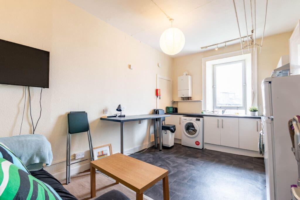 3 bed 1st Floor Flat for rent in Edinburgh. From SouthSide Property Management - Edinburgh
