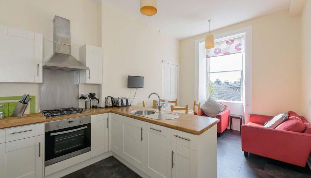 4 bed 1st Floor Flat for rent in Edinburgh. From SouthSide Property Management - Edinburgh