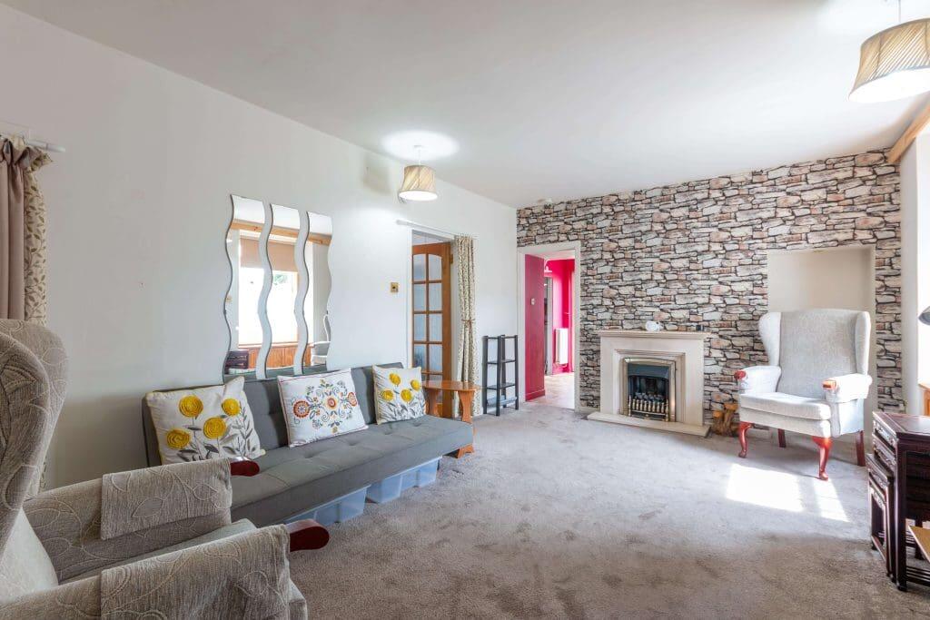 2 bed 1st Floor Flat for rent in Hermiston. From SouthSide Property Management - Edinburgh 2 bed 1st Floor Flat for rent in Hermiston. From SouthSide Property Management - Edinburgh