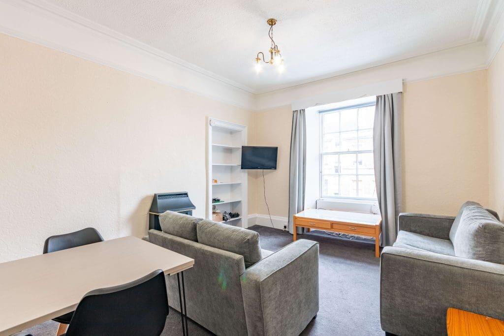 6 bed 1st Floor Flat for rent in Edinburgh. From SouthSide Property Management - Edinburgh