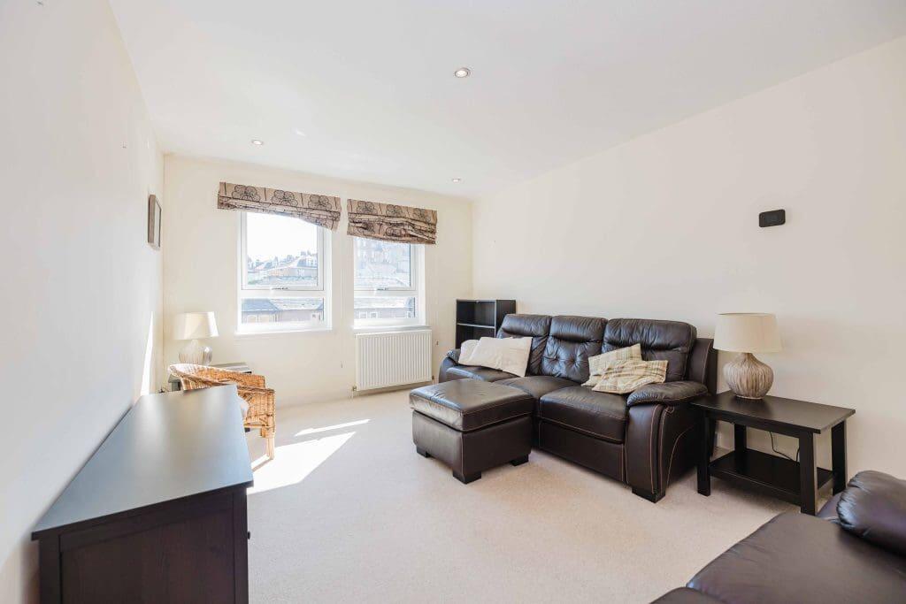 2 bed 1st Floor Flat for rent in Edinburgh. From SouthSide Property Management - Edinburgh