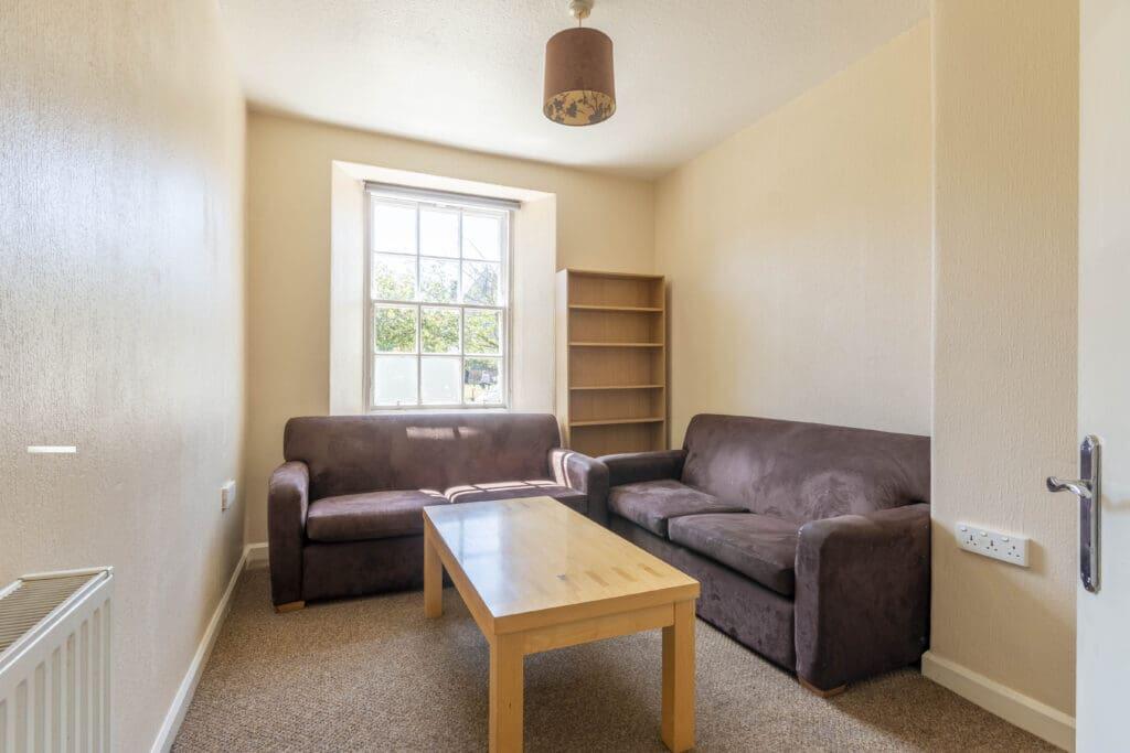 3 bed 1st Floor Flat for rent in Edinburgh. From SouthSide Property Management - Edinburgh