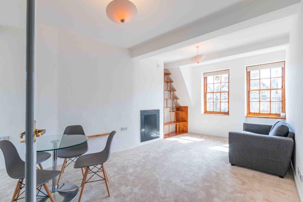 1 bed 1st Floor Flat for rent in Edinburgh. From SouthSide Property Management - Edinburgh