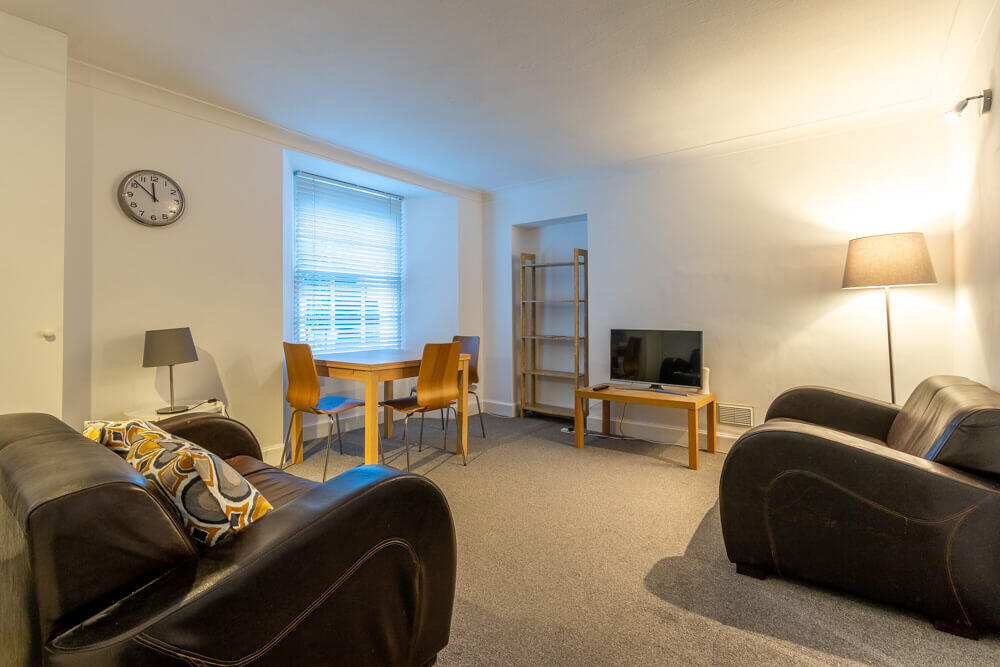 1 bed 1st Floor Flat for rent in Edinburgh. From SouthSide Property Management - Edinburgh