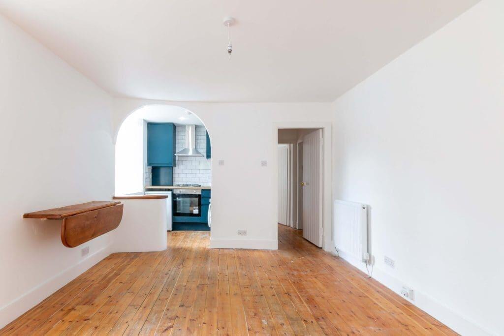 1 bed 1st Floor Flat for rent in Edinburgh. From SouthSide Property Management - Edinburgh