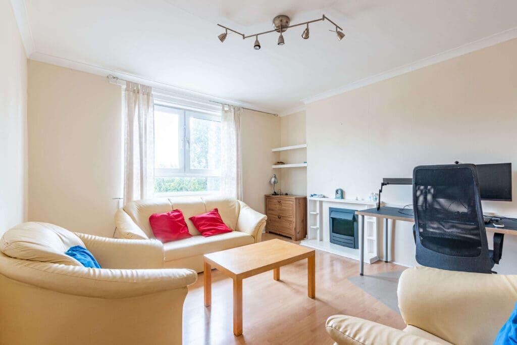 1 bed 1st Floor Flat for rent in Edinburgh. From SouthSide Property Management - Edinburgh