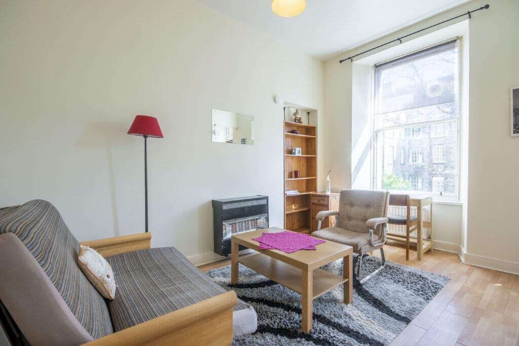 1 bed 1st Floor Flat for rent in Edinburgh. From SouthSide Property Management - Edinburgh