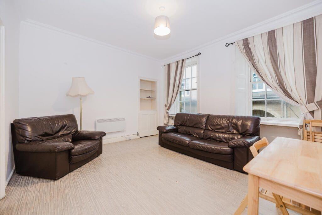 1 bed 1st Floor Flat for rent in Edinburgh. From SouthSide Property Management - Edinburgh