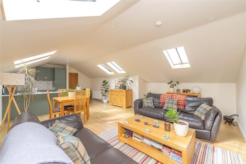 2 bed Duplex for rent in Edinburgh. From SouthSide Property Management - Edinburgh 2 bed Duplex for rent in Edinburgh. From SouthSide Property Management - Edinburgh