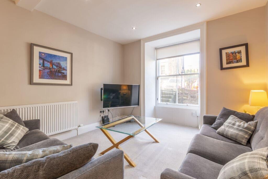 3 bed 1st Floor Flat for rent in Edinburgh. From SouthSide Property Management - Edinburgh 3 bed 1st Floor Flat for rent in Edinburgh. From SouthSide Property Management - Edinburgh