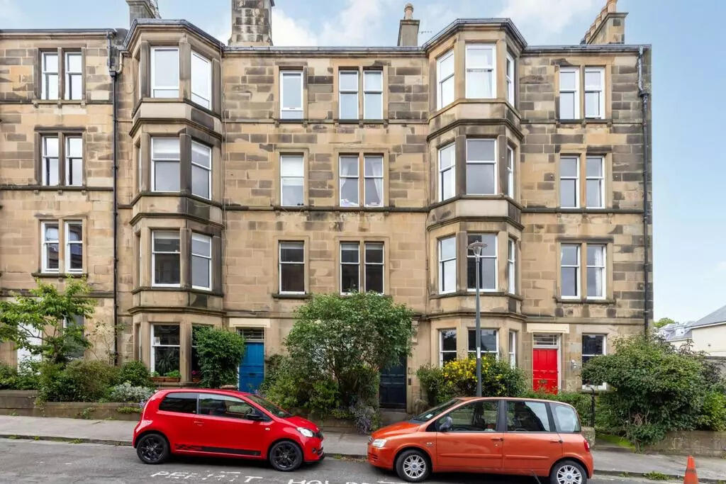 4 bed 1st Floor Flat for rent in Edinburgh. From SouthSide Property Management - Edinburgh