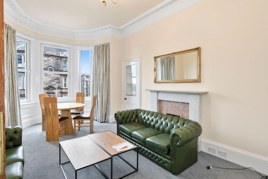 4 bed 1st Floor Flat for rent in Edinburgh. From SouthSide Property Management - Edinburgh