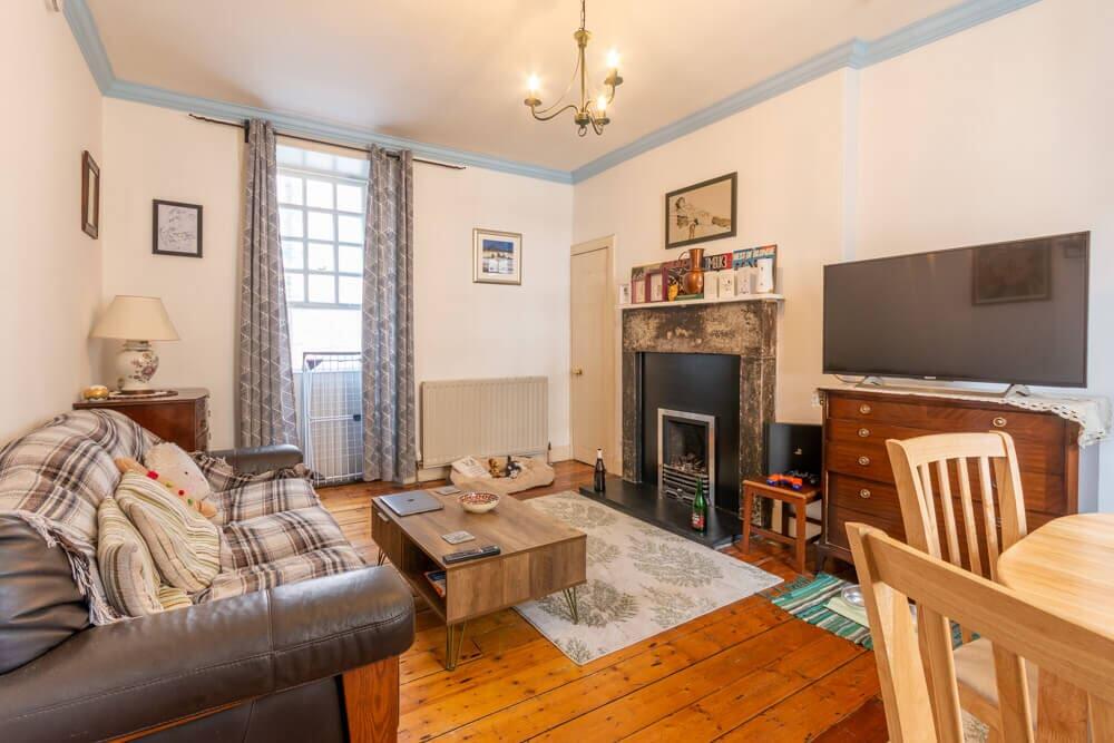 1 bed 1st Floor Flat for rent in Edinburgh. From SouthSide Property Management - Edinburgh