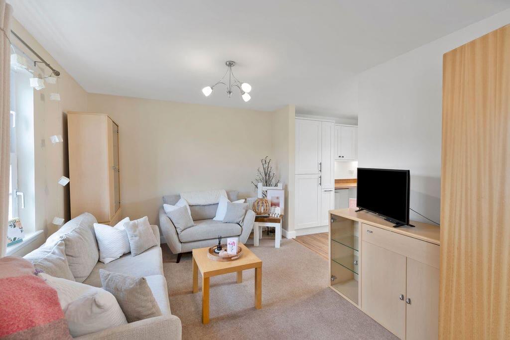 2 bed 1st Floor Flat for rent in Queensferry. From SouthSide Property Management - Edinburgh