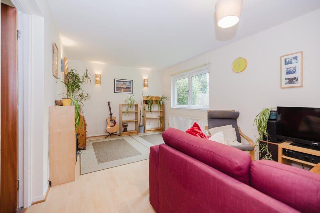 1 bed 1st Floor Flat for rent in Edinburgh. From SouthSide Property Management - Edinburgh