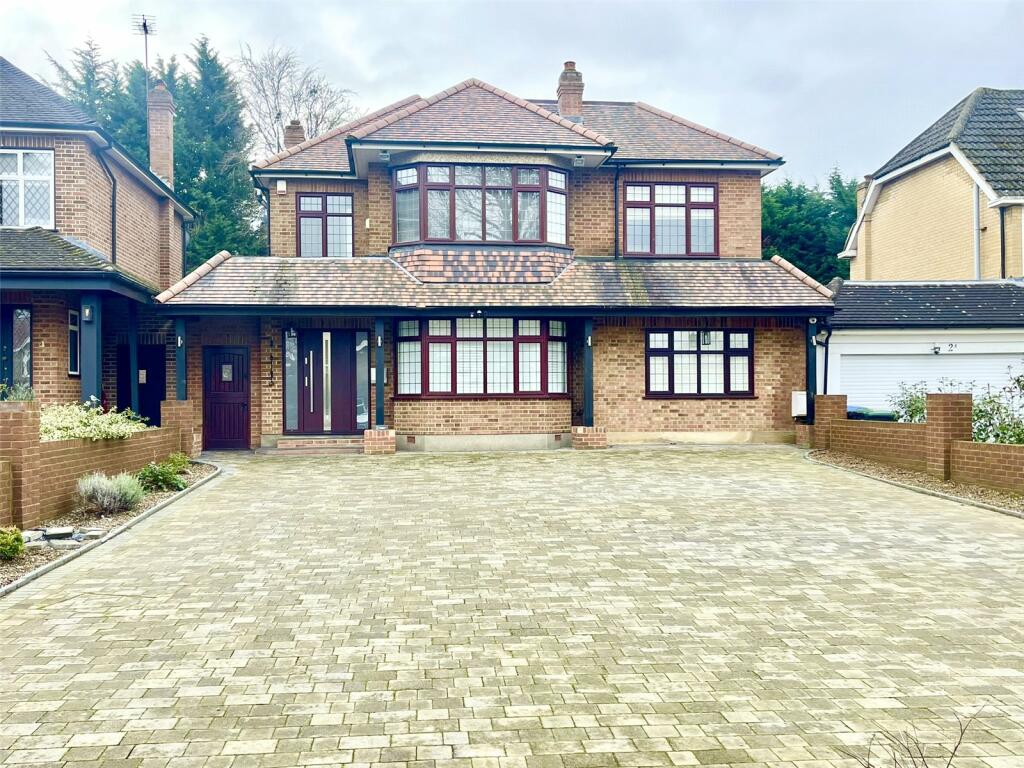 6 bed Detached House for rent in Hadley Wood. From Statons