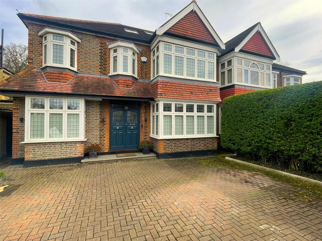 5 bed Semi-Detached House for rent in London. From Statons