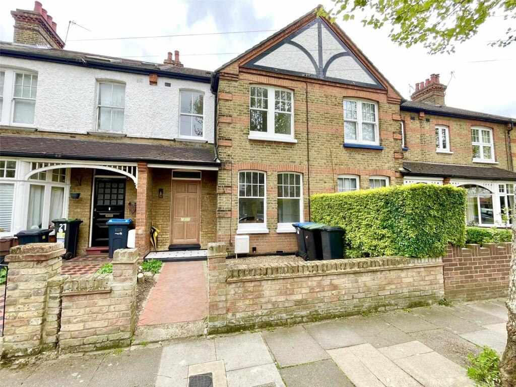 3 bed Mid Terraced House for rent in Edmonton. From Statons