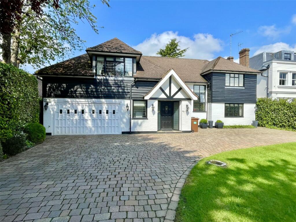 5 bed Detached House for rent in North Mymms. From Statons