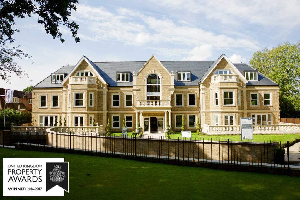 3 bed Apartment for rent in Hadley Wood. From Statons