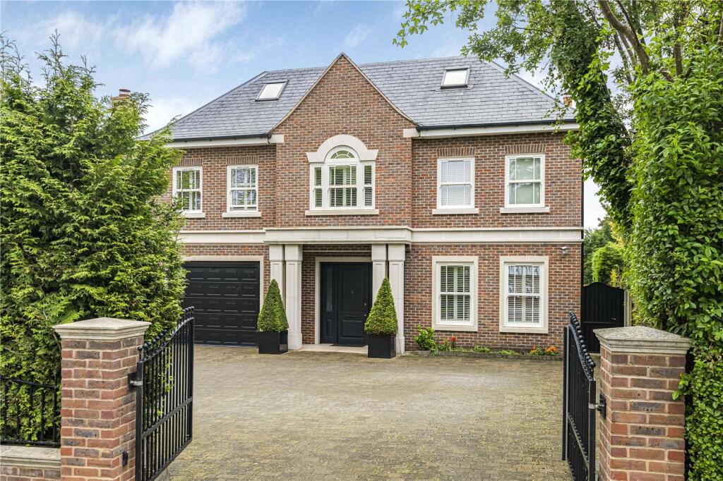 6 bed Detached for rent in London. From Statons 6 bed Detached for rent in London. From Statons