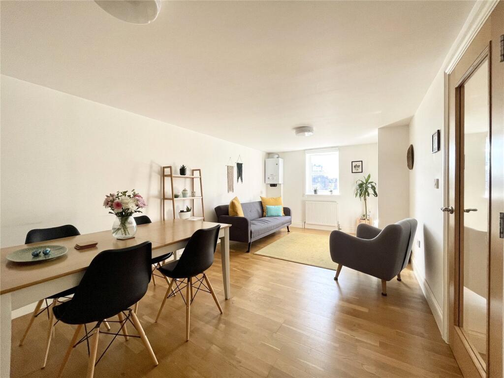 2 bed Apartment for rent in London. From Statons