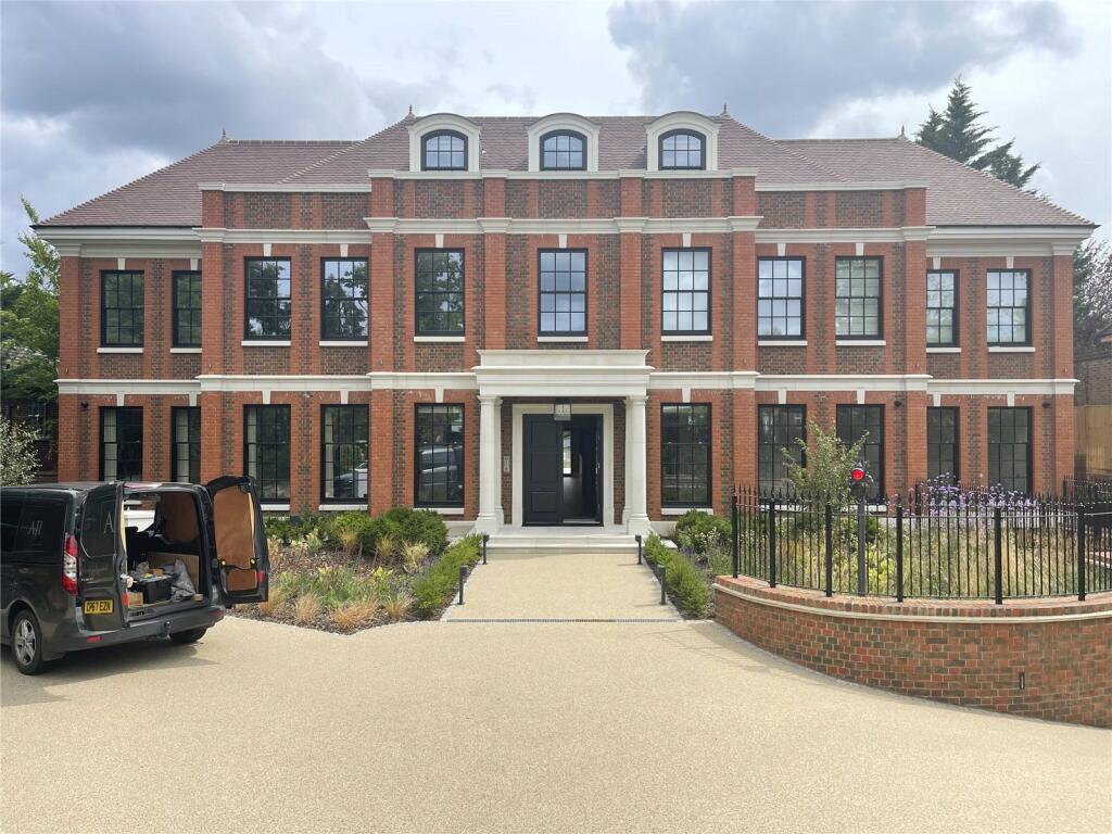 2 bed Apartment for rent in Hadley Wood. From Statons