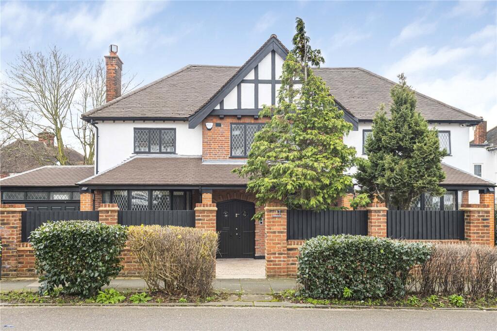 5 bed Detached for rent in Southgate. From Statons