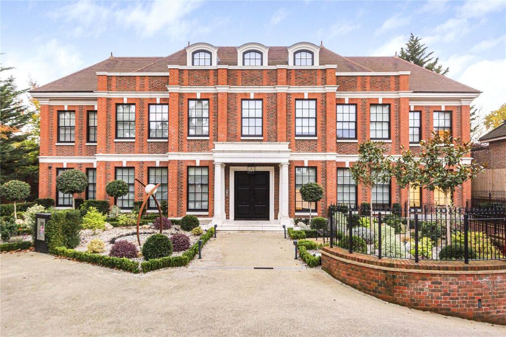 3 bed Penthouse for rent in Hadley Wood. From Statons 3 bed Penthouse for rent in Hadley Wood. From Statons