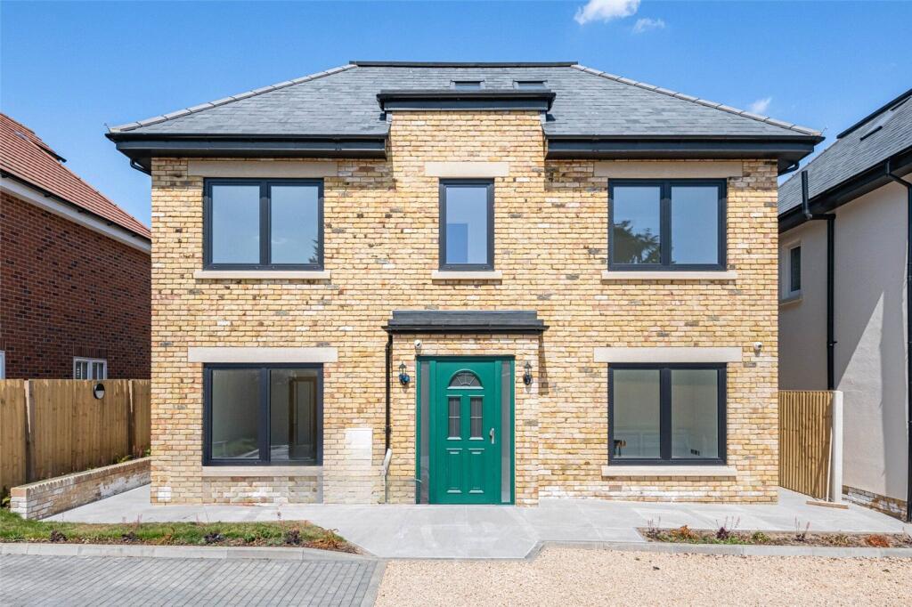 5 bed Detached for rent in Goff's Oak. From Statons 5 bed Detached for rent in Goff's Oak. From Statons