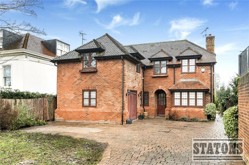 4 bed Detached for rent in Hadley Wood. From Statons 4 bed Detached for rent in Hadley Wood. From Statons