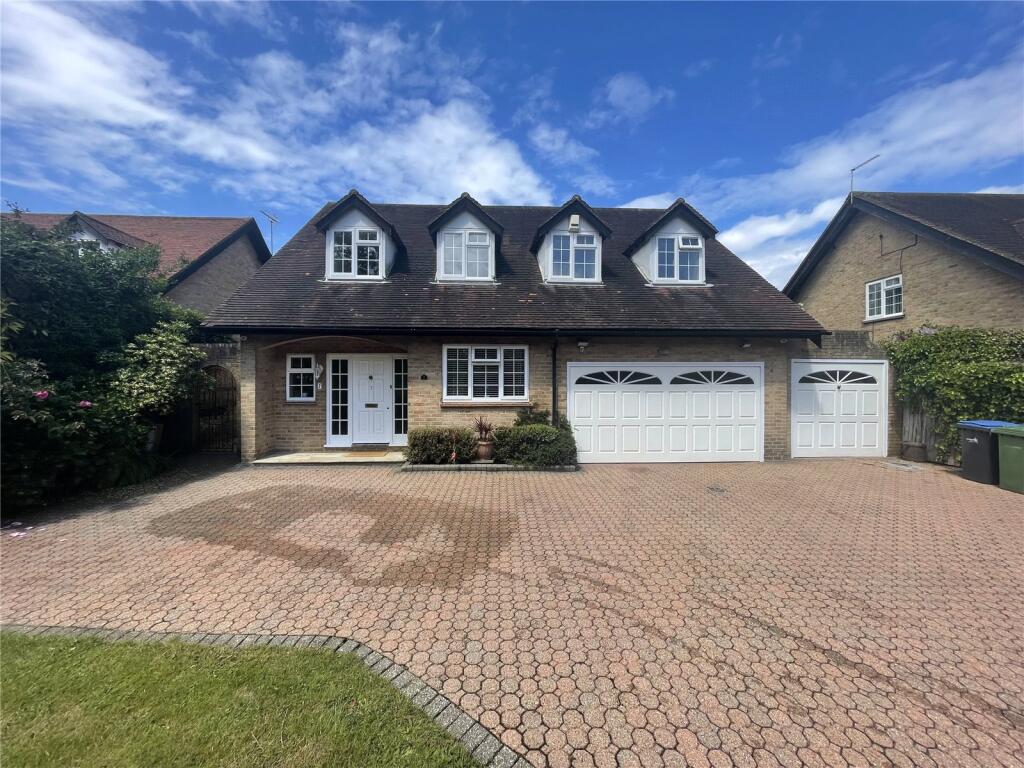 4 bed Detached for rent in Hadley Wood. From Statons 4 bed Detached for rent in Hadley Wood. From Statons